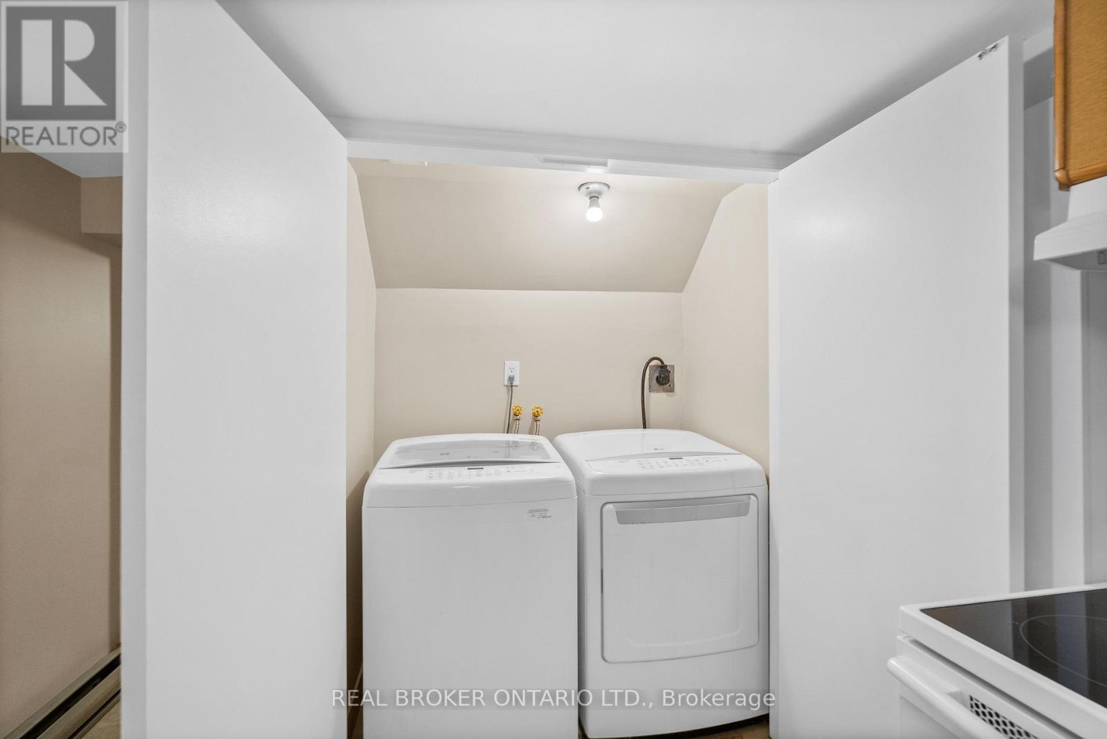 36 Ellingwood Court, Markham, Ontario  L3R 8A7 - Photo 33 - N12996650