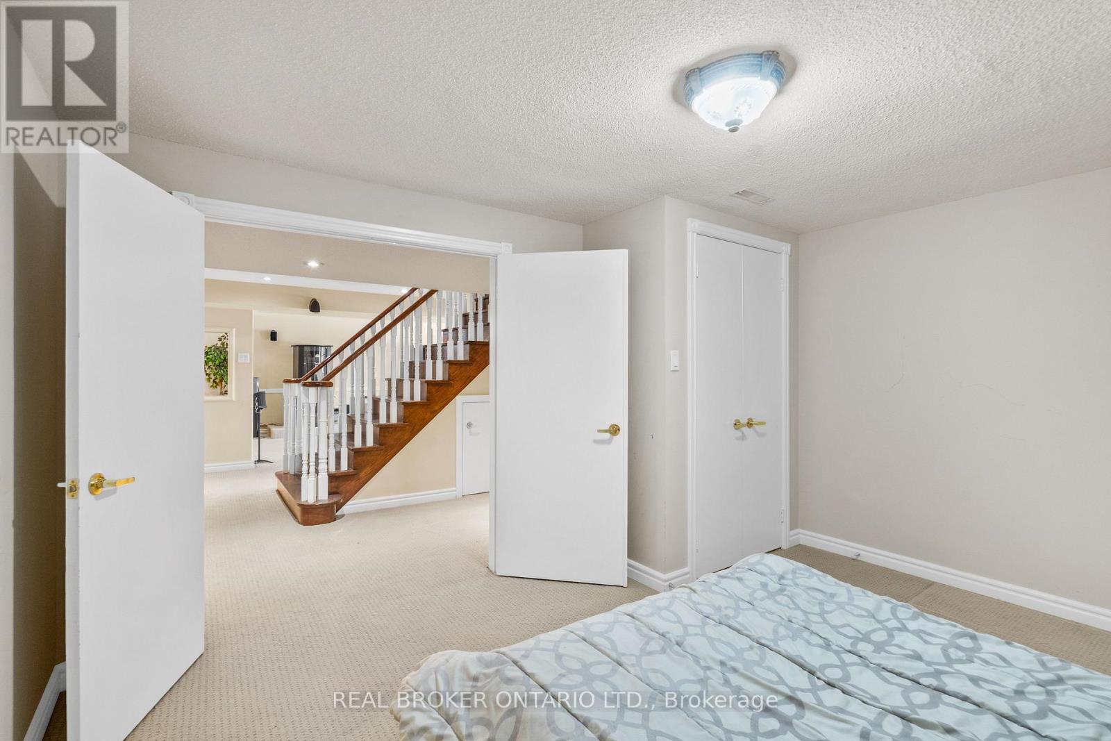 36 Ellingwood Court, Markham, Ontario  L3R 8A7 - Photo 39 - N12996650