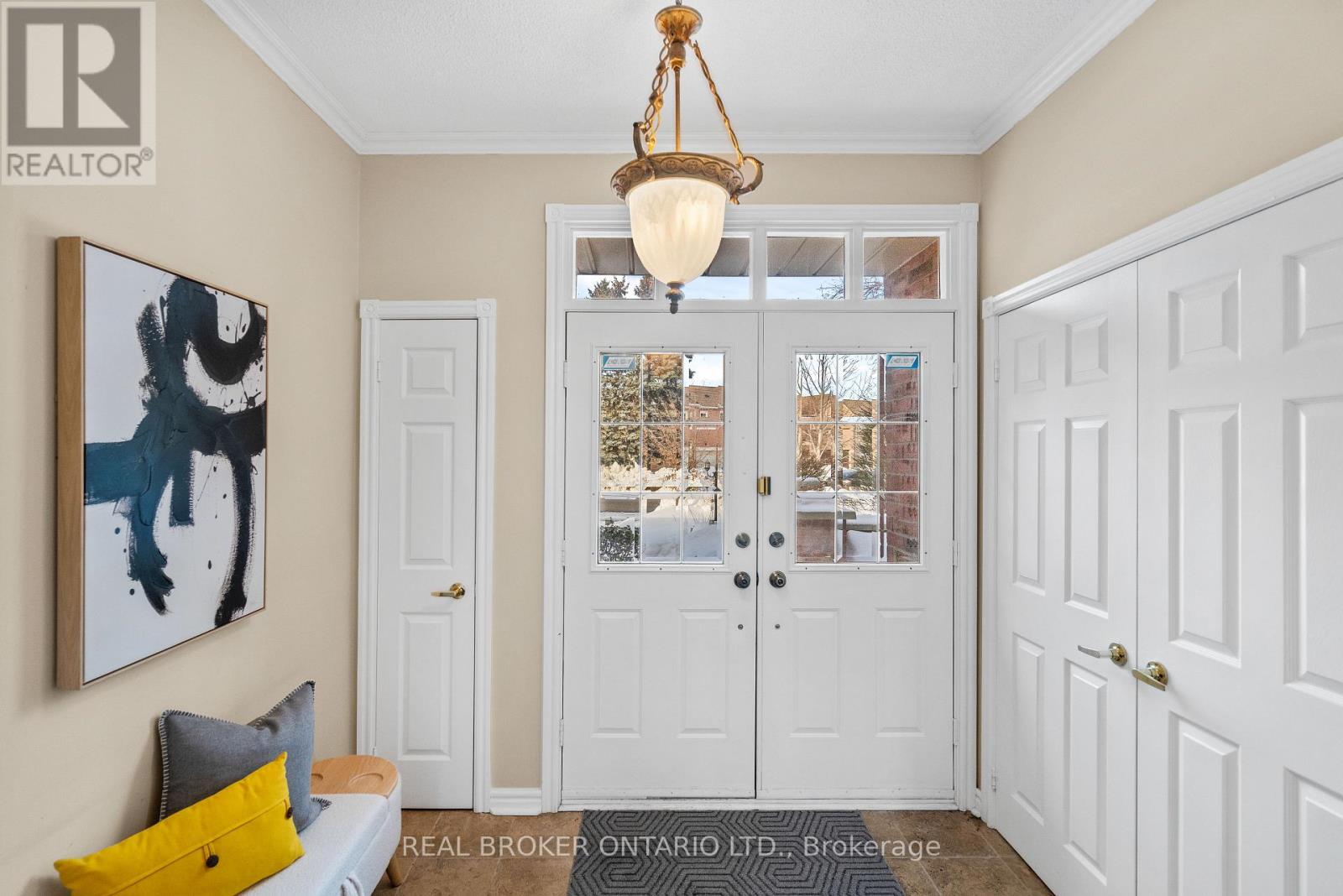 36 Ellingwood Court, Markham, Ontario  L3R 8A7 - Photo 6 - N12996650