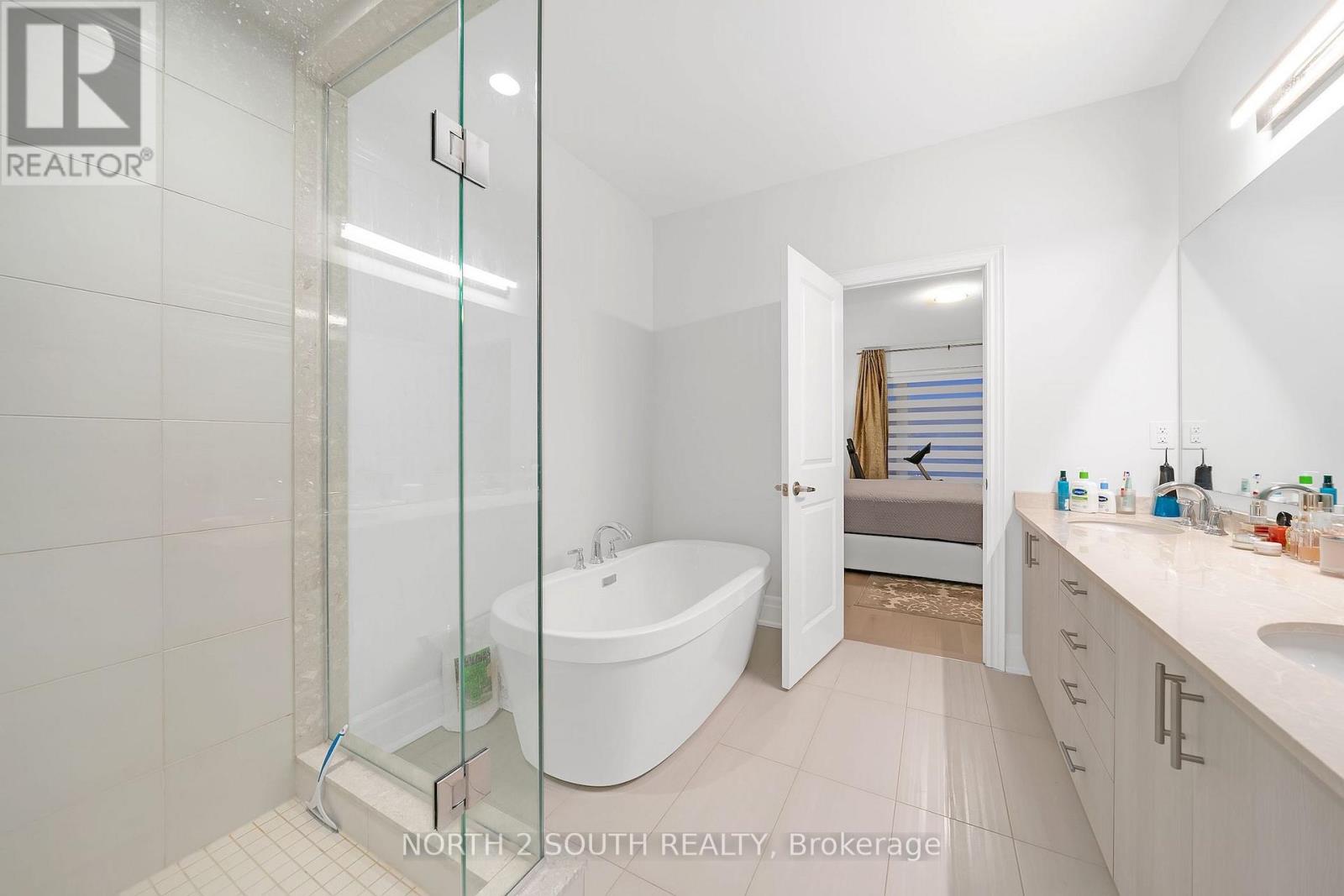 25 Aylin Crescent, Vaughan, Ontario L6A 4Z8 - Photo 33 - N12996712