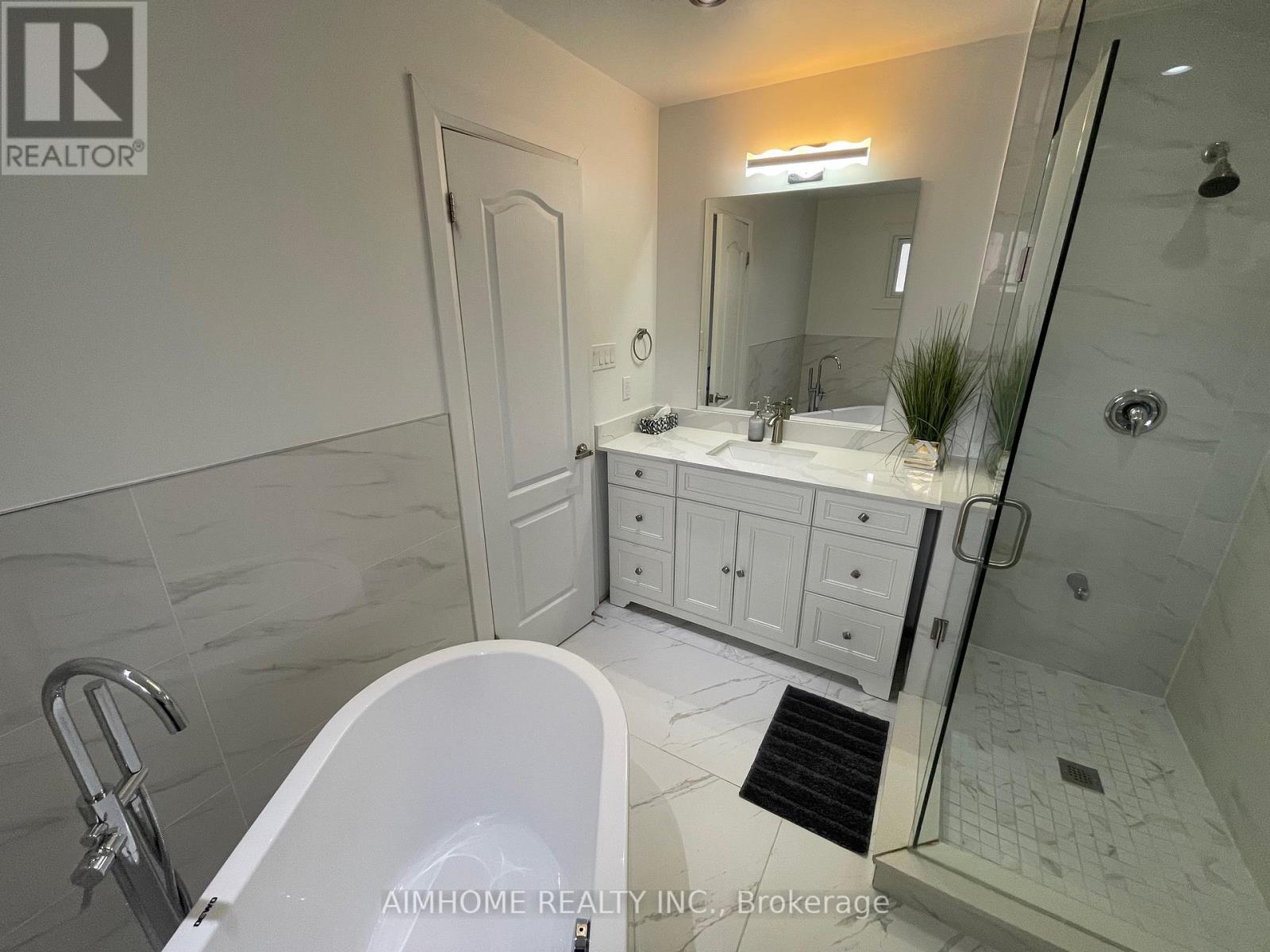 Main - 166 Fincham Avenue, Markham, Ontario  L3P 4B3 - Photo 14 - N12996752