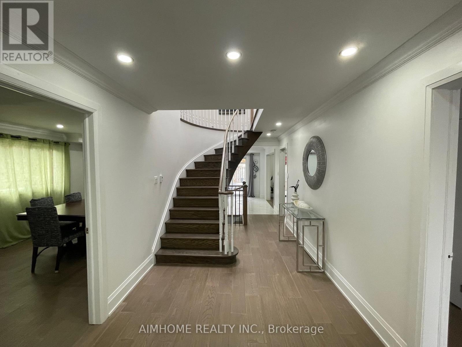 Main - 166 Fincham Avenue, Markham, Ontario  L3P 4B3 - Photo 3 - N12996752