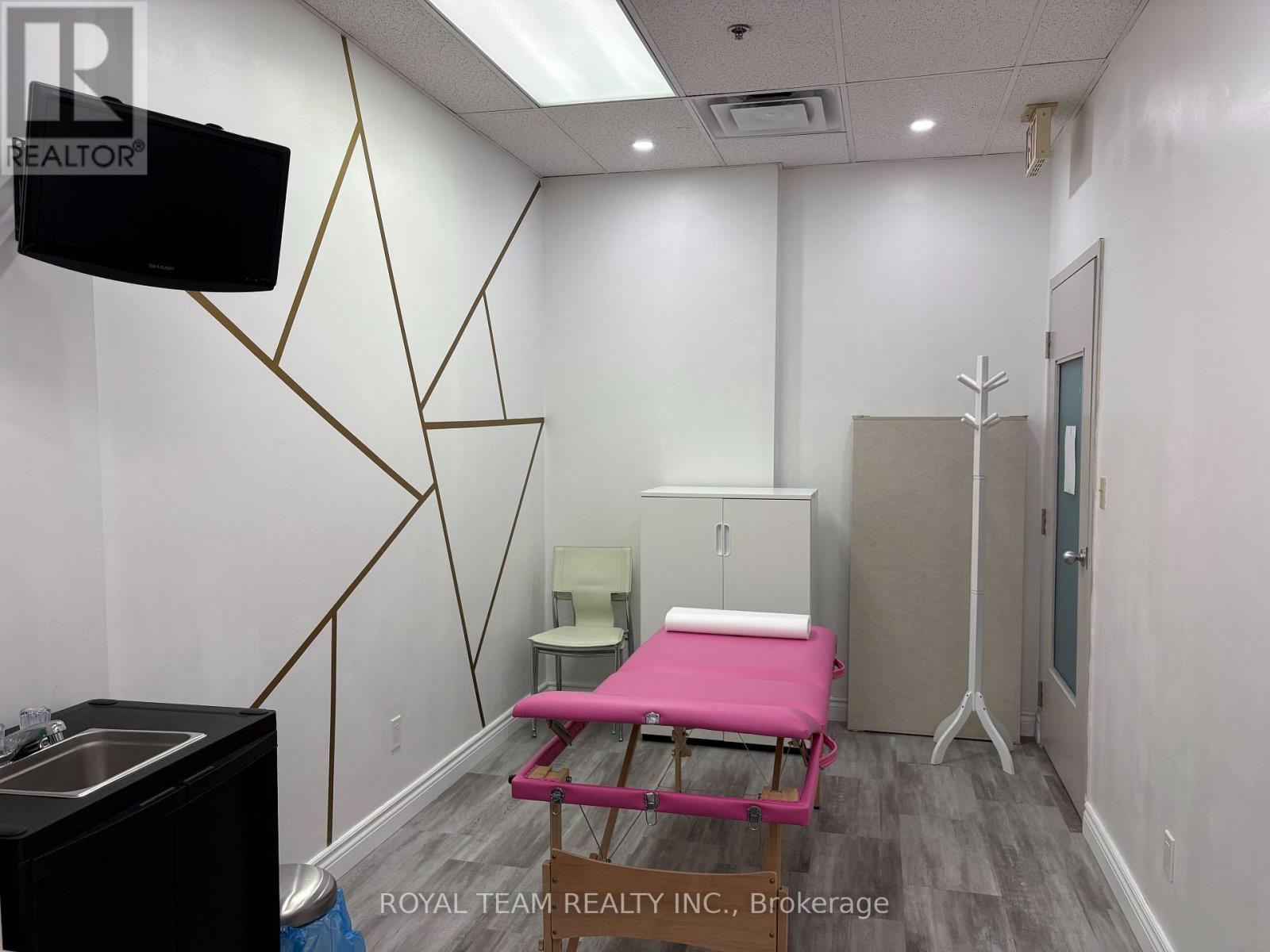 329 - 505 Highway 7 Road E, Markham, Ontario  L3T 7T1 - Photo 4 - N12996754