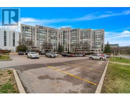 806 - 30 HARDING BOULEVARD W, Richmond Hill, Ontario