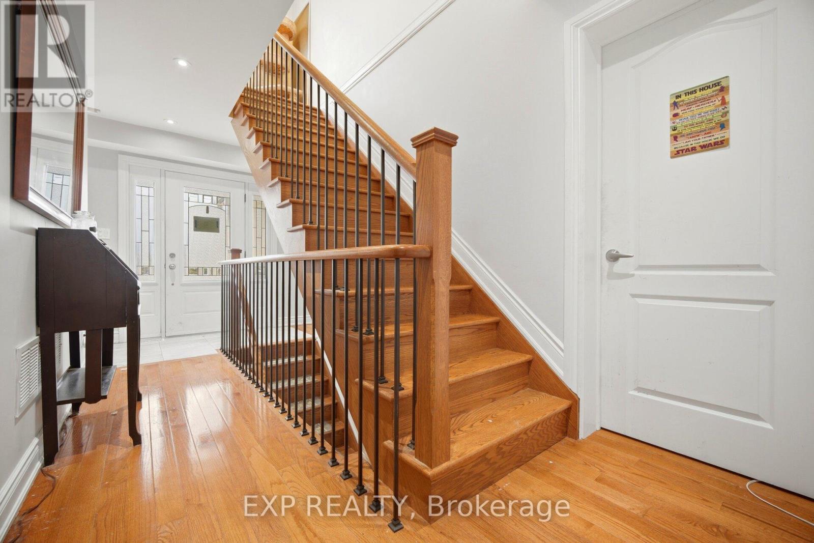 274 Demaine Crescent, Richmond Hill, Ontario  L4C 2W5 - Photo 22 - N12996814