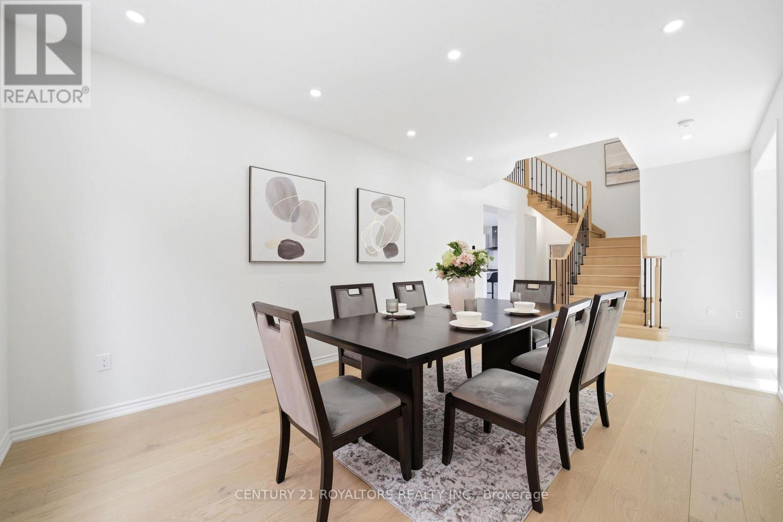 107 Rugman Crescent, Springwater, Ontario  L9X 2A5 - Photo 12 - S12996518