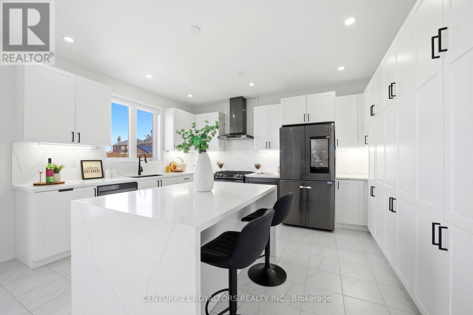 107 Rugman Crescent, Springwater, Ontario  L9X 2A5 - Photo 17 - S12996518