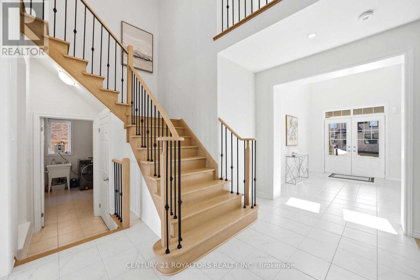 107 Rugman Crescent, Springwater, Ontario  L9X 2A5 - Photo 23 - S12996518