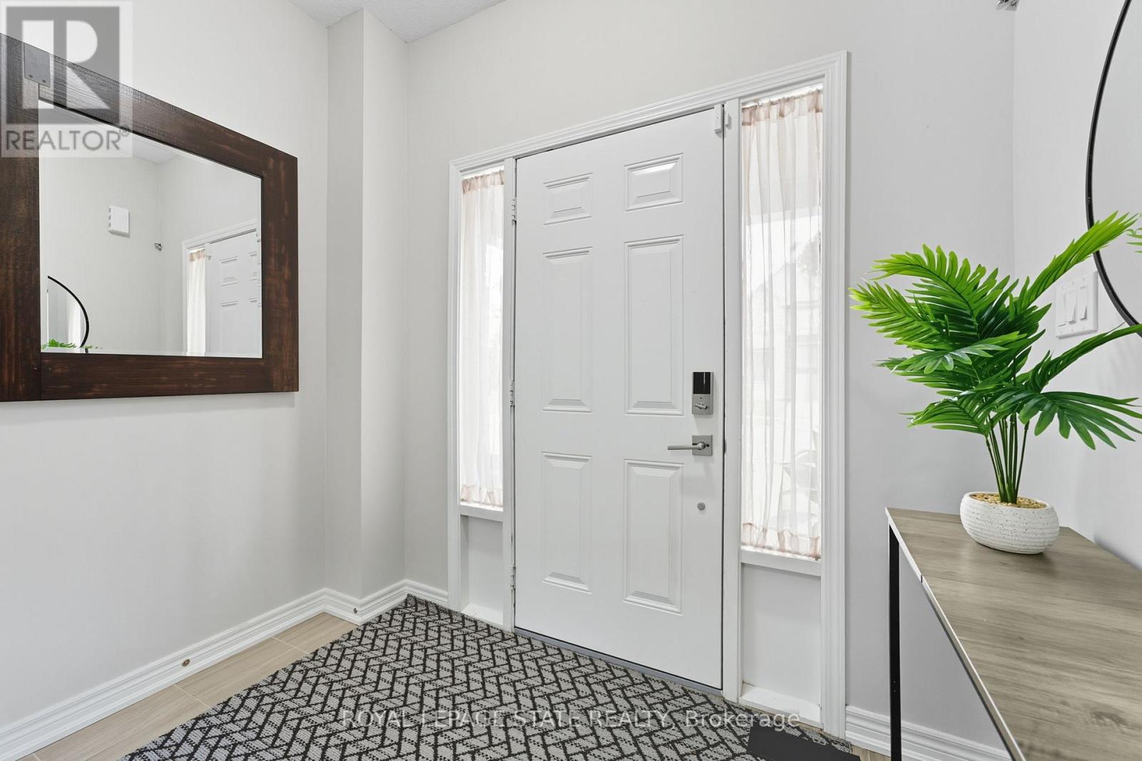 71 Bradbury Road, Hamilton, Ontario  L8J 0E4 - Photo 4 - X12717042