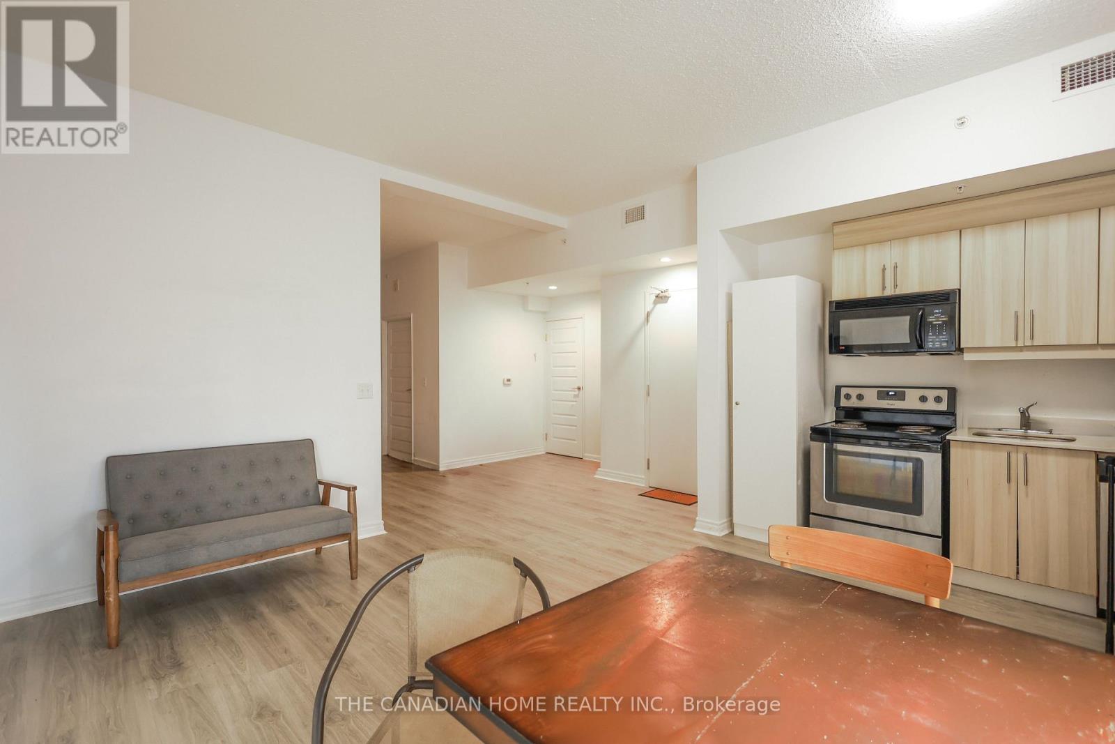 304 - 160 King Street N, Waterloo, Ontario  N2J 2Y2 - Photo 3 - X12901332