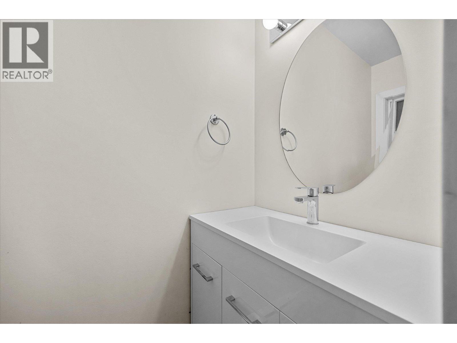 740 Raymer Avenue, Kelowna, British Columbia  V1Y 4Z8 - Photo 12 - 10383247