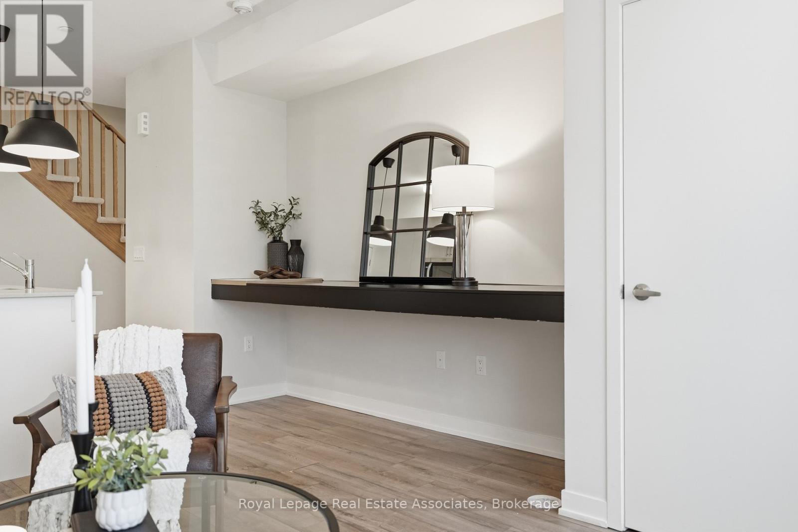 10 - 3425 Ridgeway Drive, Mississauga, Ontario  L5L 0B9 - Photo 11 - W12996464