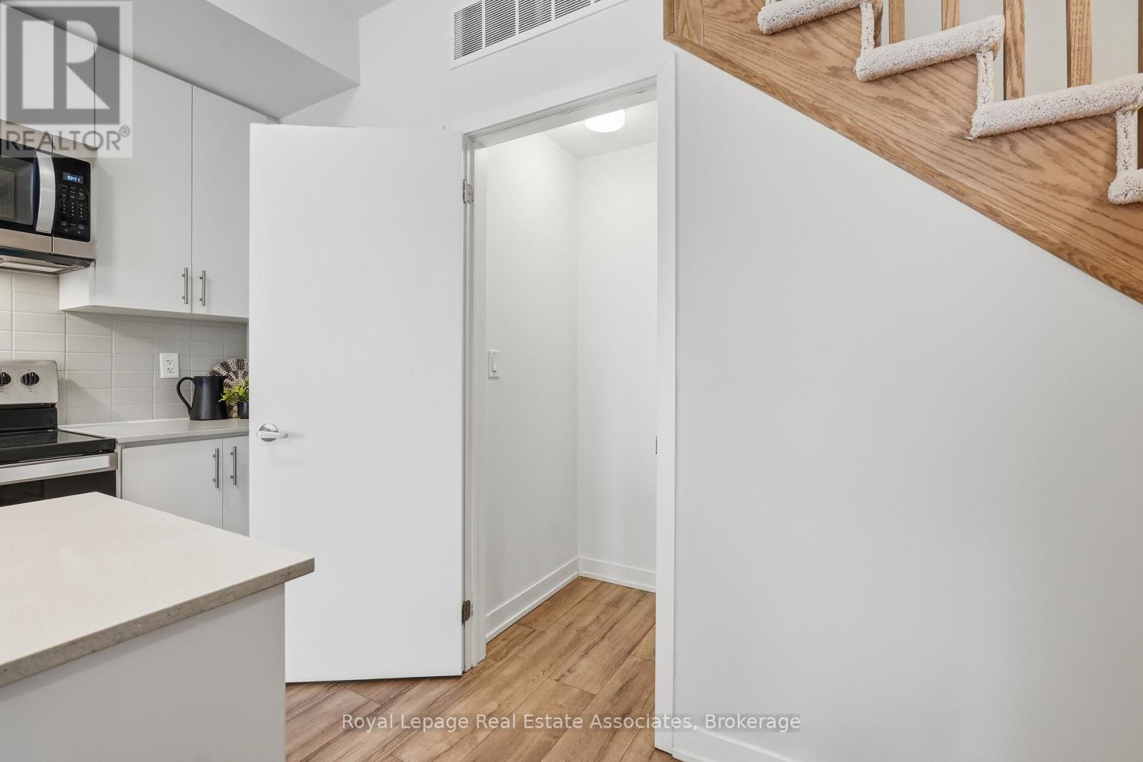 10 - 3425 Ridgeway Drive, Mississauga, Ontario  L5L 0B9 - Photo 18 - W12996464