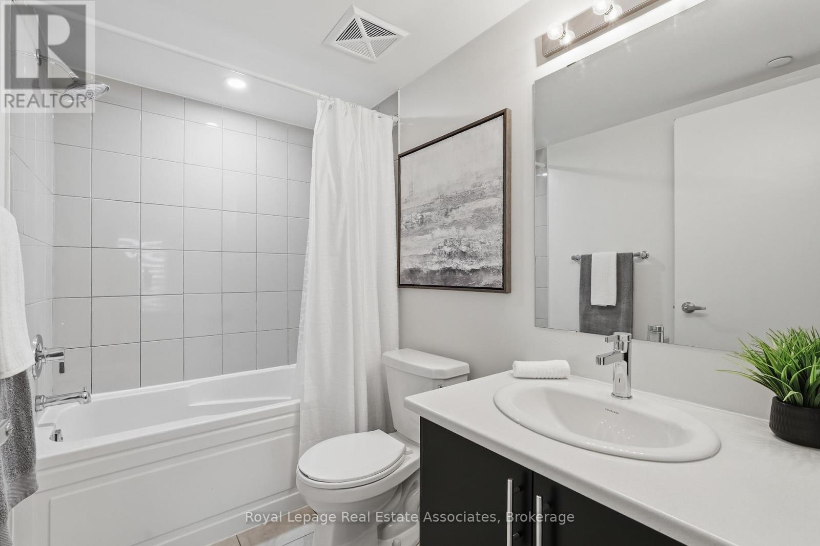 10 - 3425 Ridgeway Drive, Mississauga, Ontario  L5L 0B9 - Photo 32 - W12996464