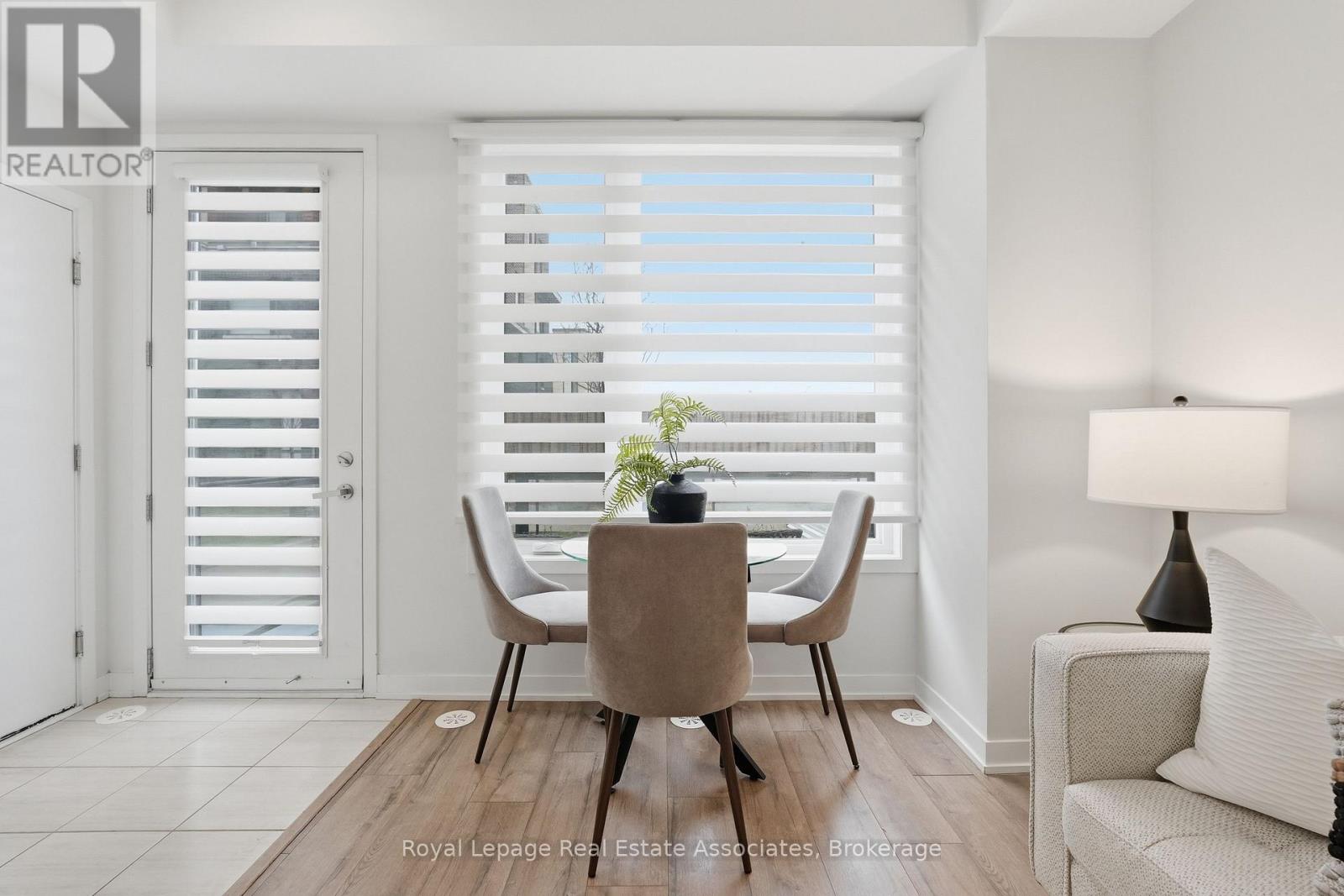 10 - 3425 Ridgeway Drive, Mississauga, Ontario  L5L 0B9 - Photo 7 - W12996464