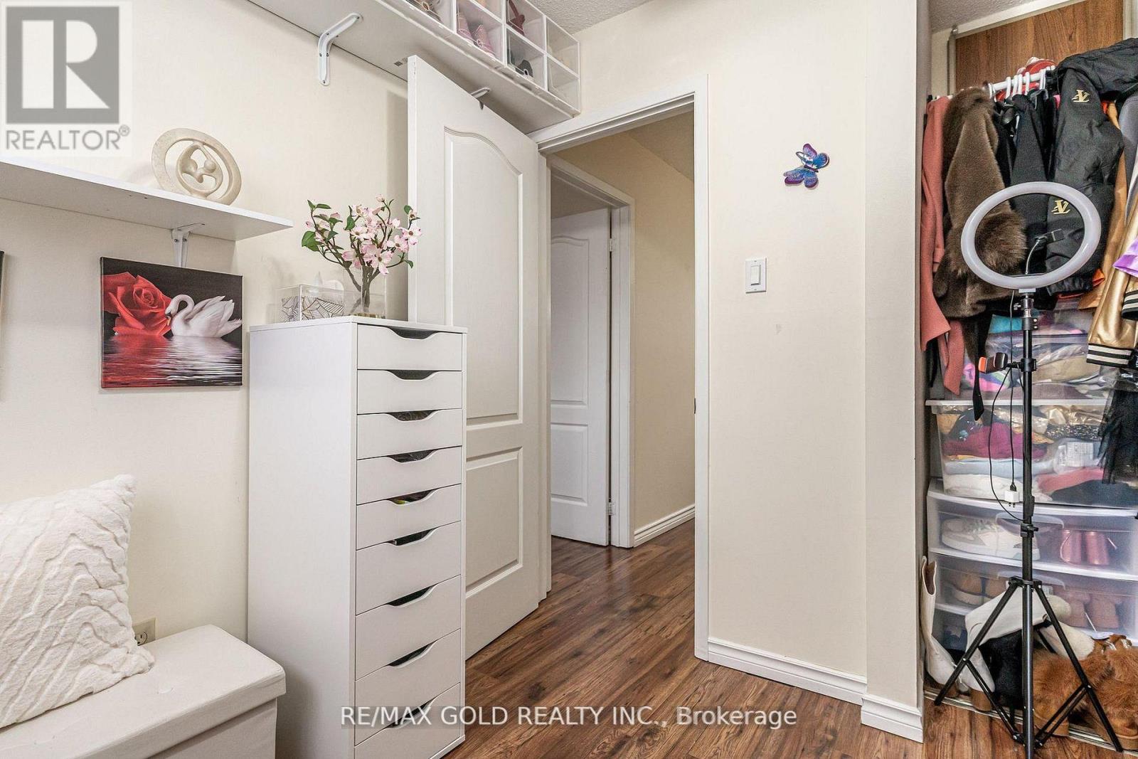 33 - 33 Guildford Crescent, Brampton, Ontario  L6S 3K2 - Photo 10 - W12996490