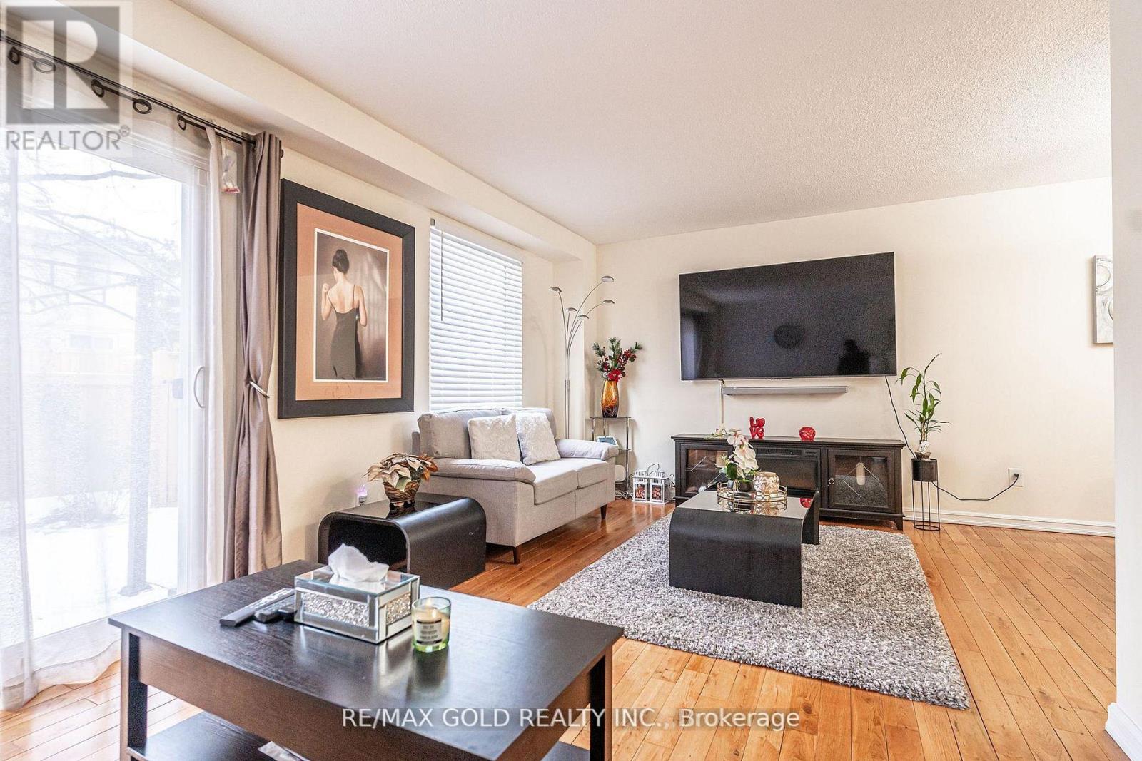 33 - 33 Guildford Crescent, Brampton, Ontario  L6S 3K2 - Photo 18 - W12996490