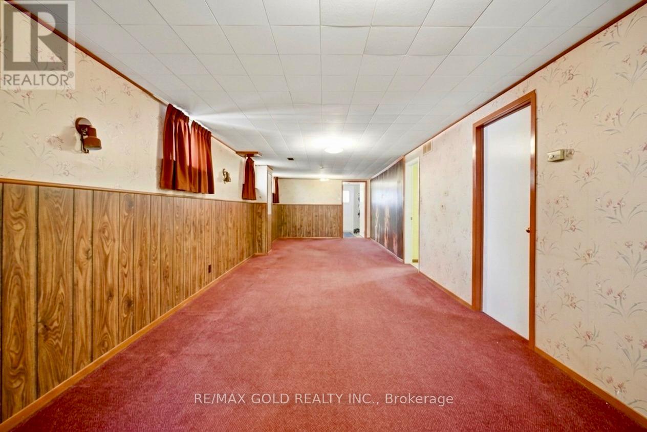 877 Consort Crescent, Mississauga, Ontario  L5C 1J8 - Photo 35 - W12996602