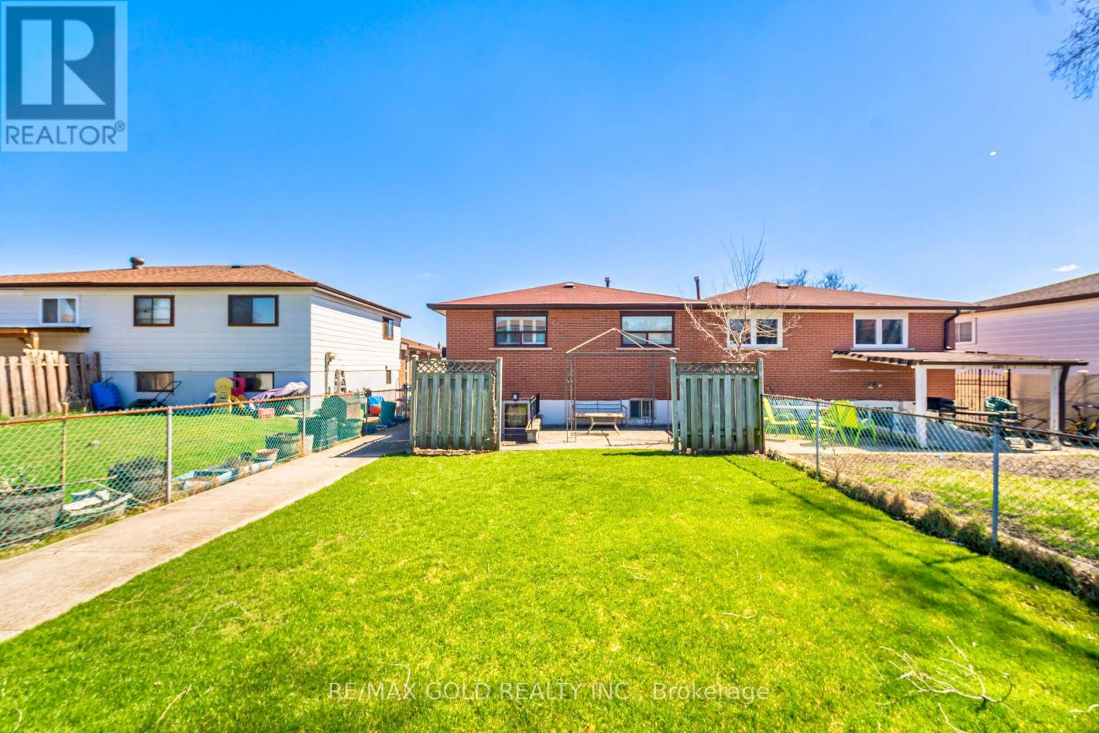 877 Consort Crescent, Mississauga, Ontario  L5C 1J8 - Photo 44 - W12996602