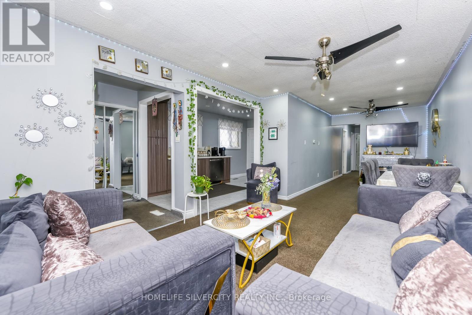 7816 Priory Crescent, Mississauga, Ontario  L4T 3H5 - Photo 17 - W12996606