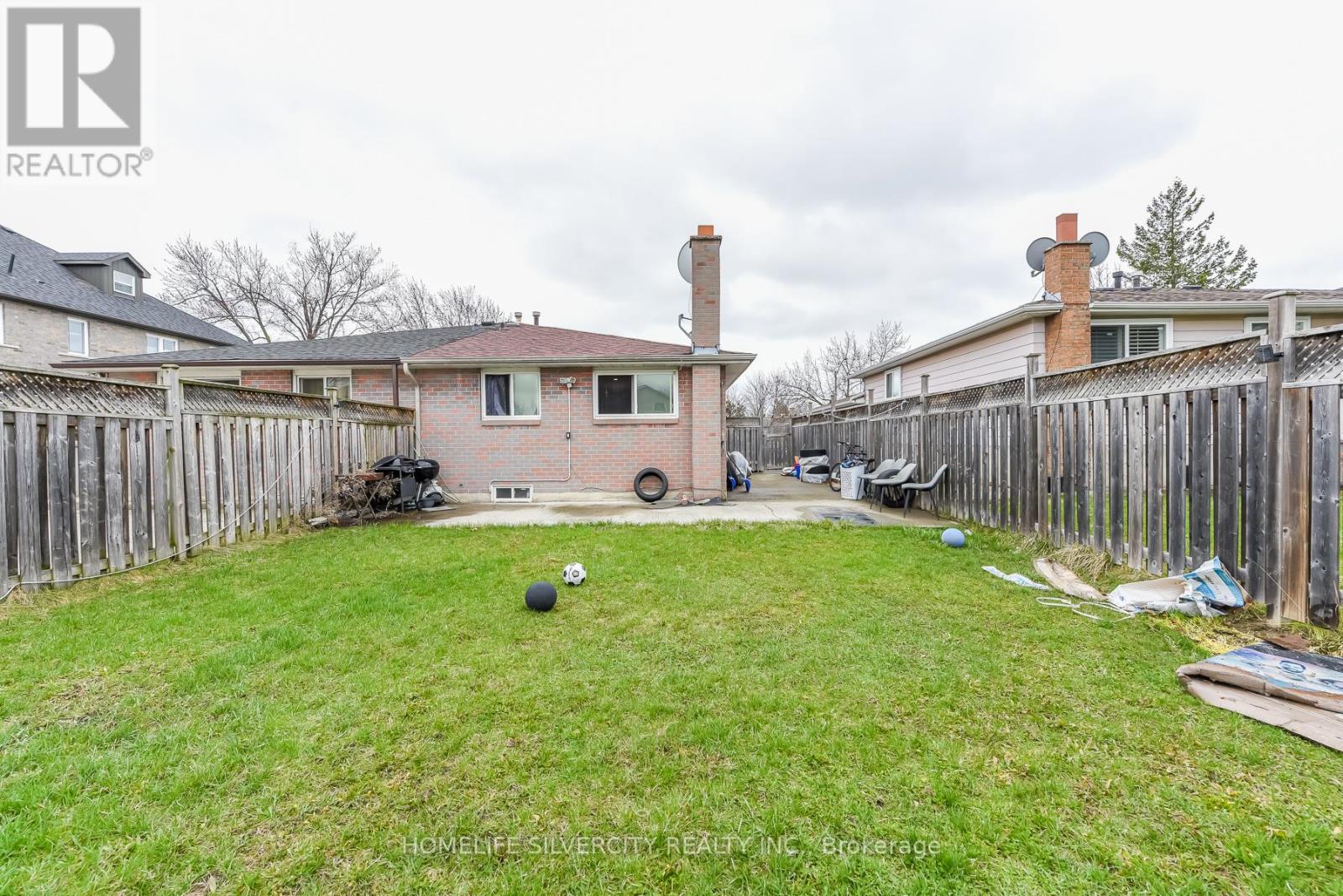 7816 Priory Crescent, Mississauga, Ontario  L4T 3H5 - Photo 38 - W12996606