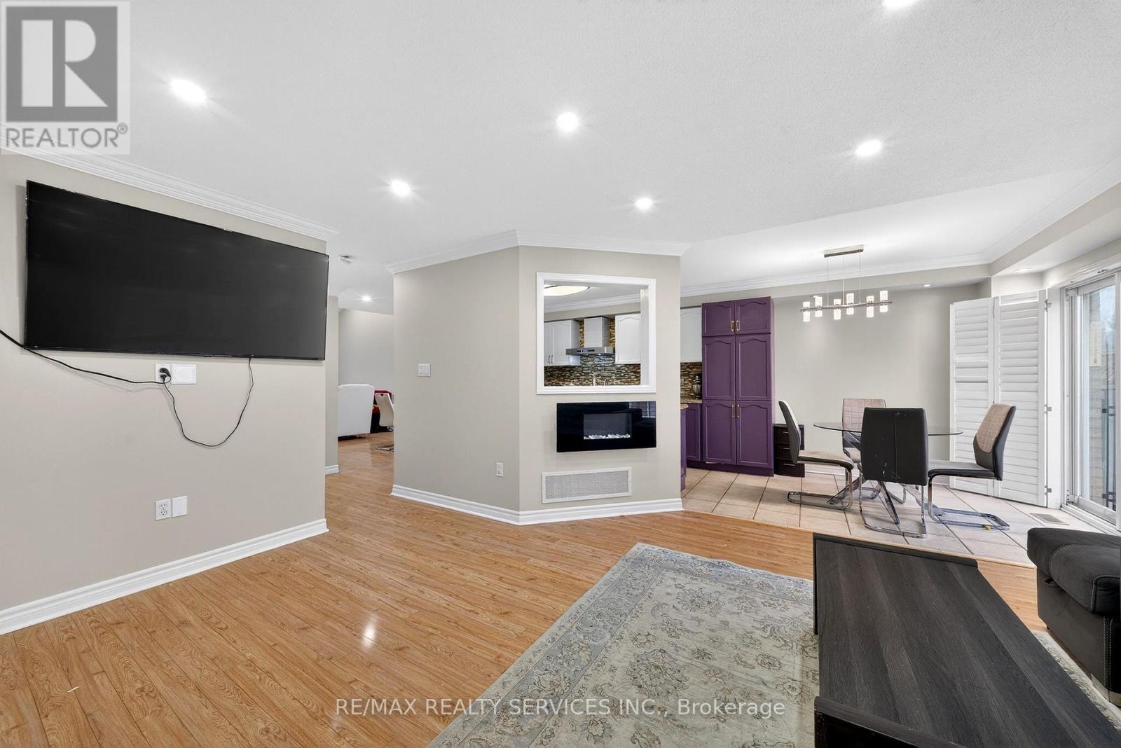 63 Irene Crescent, Brampton, Ontario  L7A 3E9 - Photo 16 - W12996654