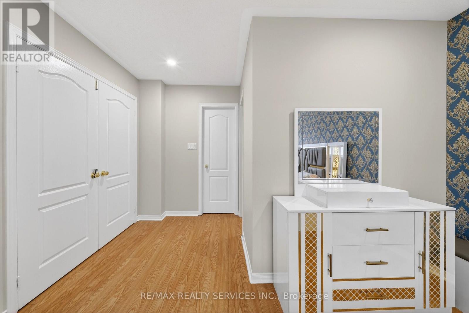 63 Irene Crescent, Brampton, Ontario  L7A 3E9 - Photo 27 - W12996654