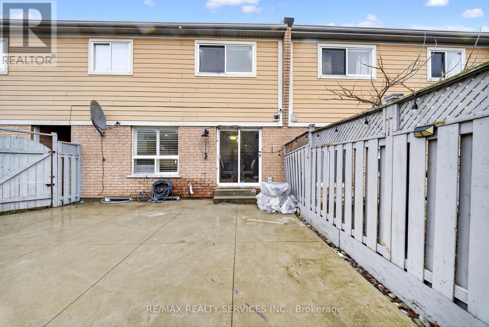 63 Irene Crescent, Brampton, Ontario  L7A 3E9 - Photo 39 - W12996654