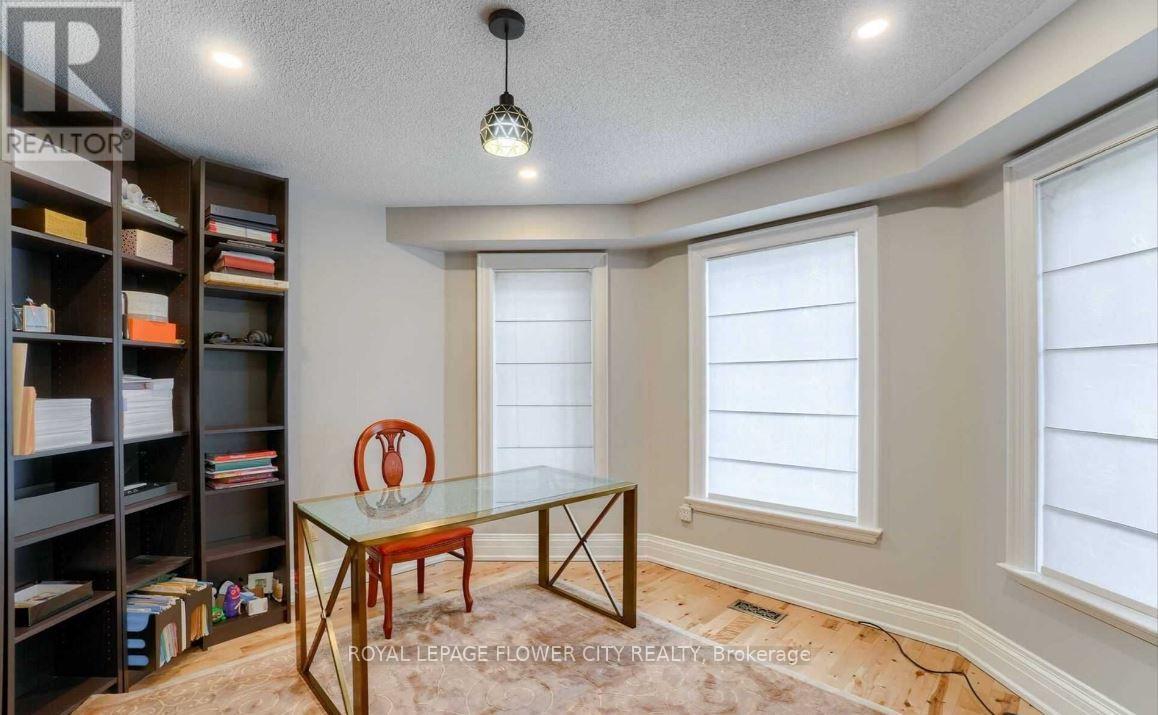 27 Mccauley Drive, Caledon, Ontario  L7E 0B6 - Photo 16 - W12996684