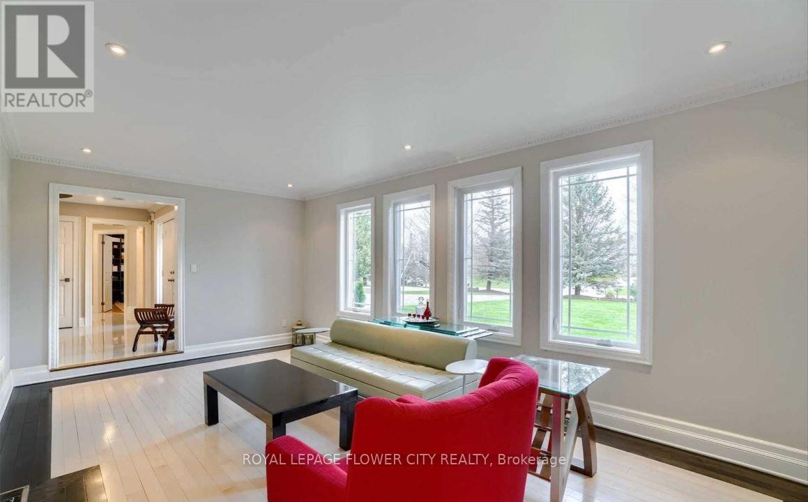 27 Mccauley Drive, Caledon, Ontario  L7E 0B6 - Photo 4 - W12996684