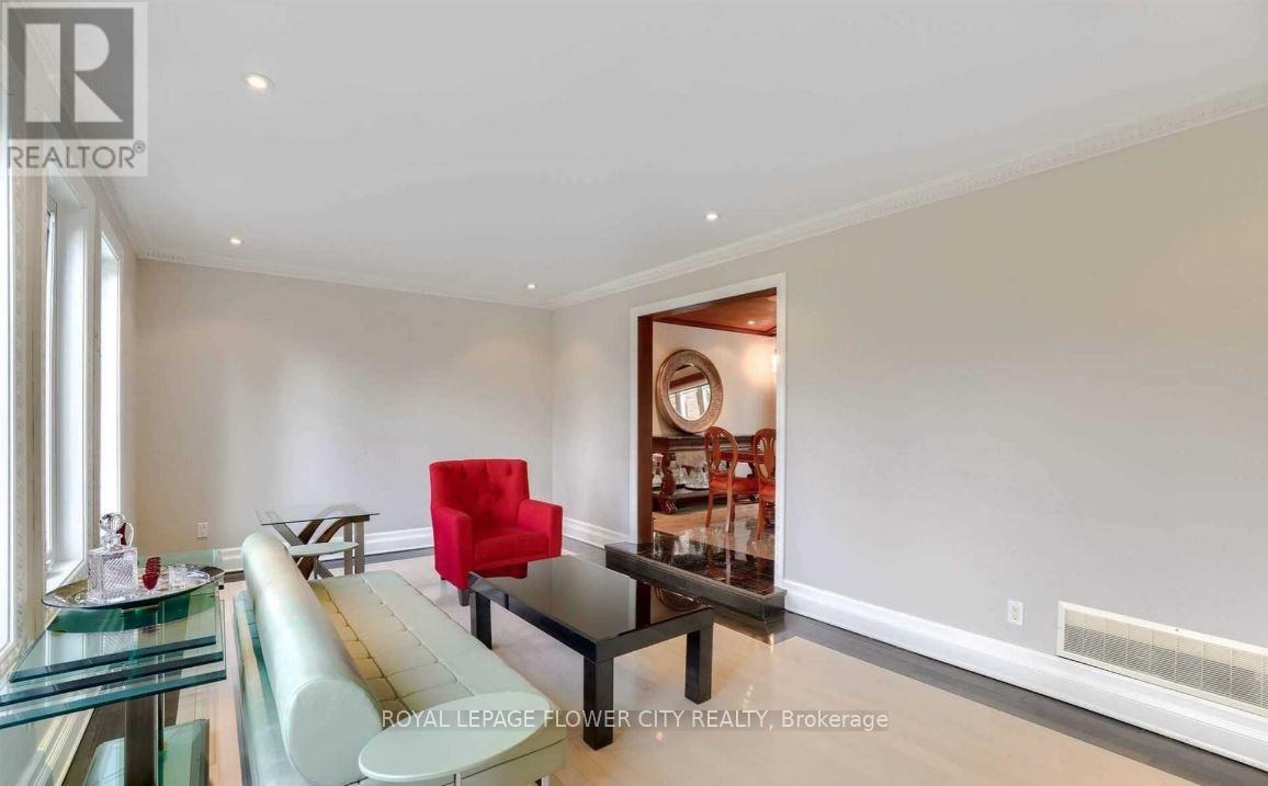 27 Mccauley Drive, Caledon, Ontario  L7E 0B6 - Photo 6 - W12996684