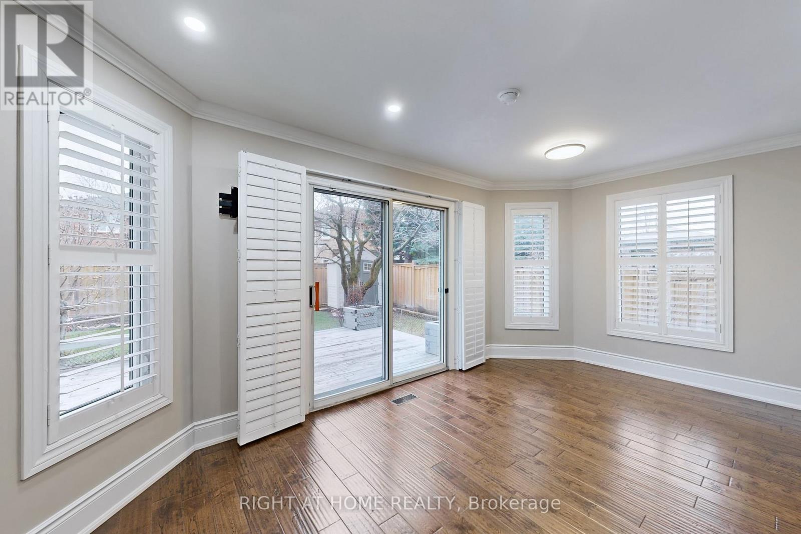 5301 Heritage Hills Boulevard, Mississauga, Ontario L5R 2J8 - Photo 11 - W12996686