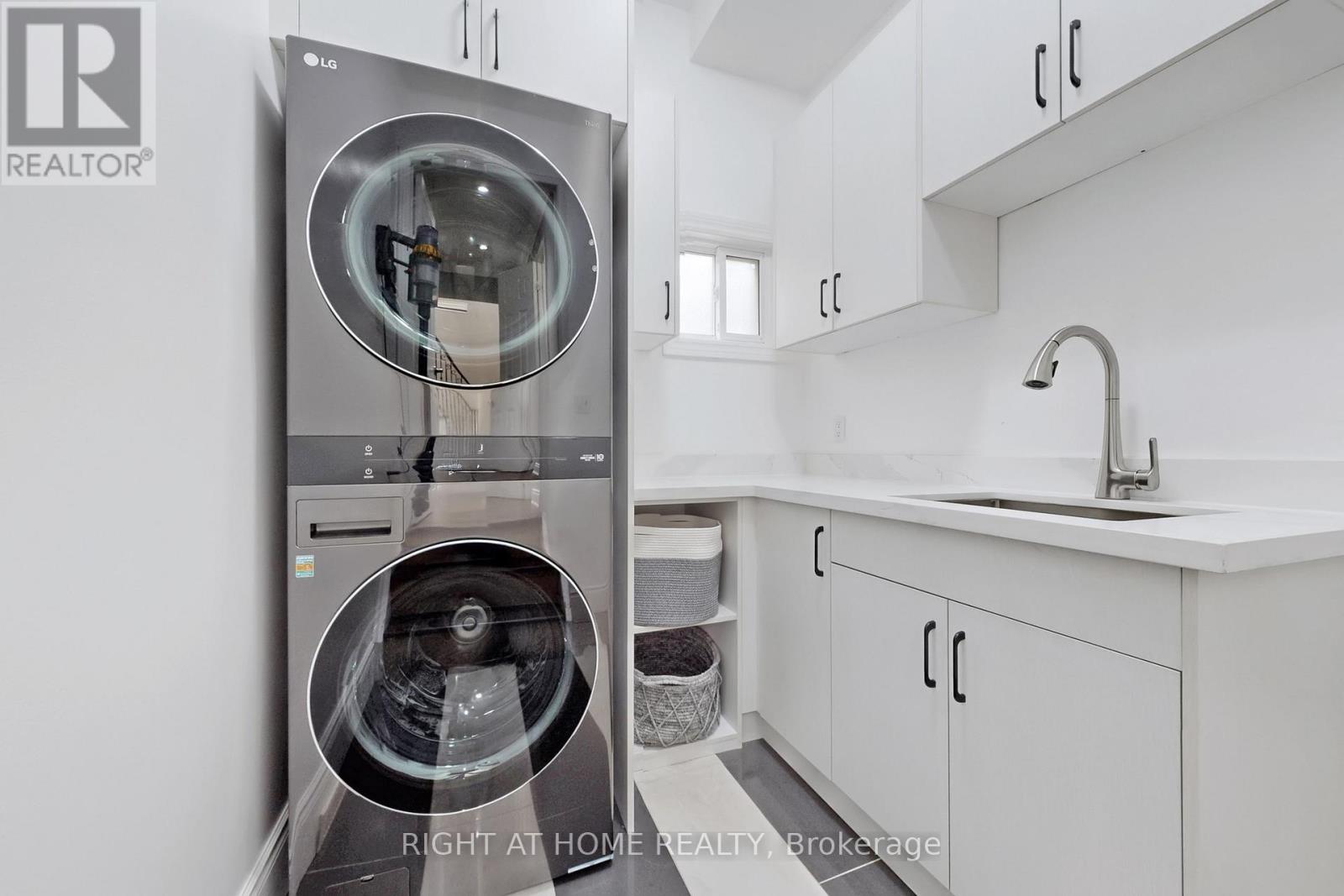 5301 Heritage Hills Boulevard, Mississauga, Ontario L5R 2J8 - Photo 17 - W12996686