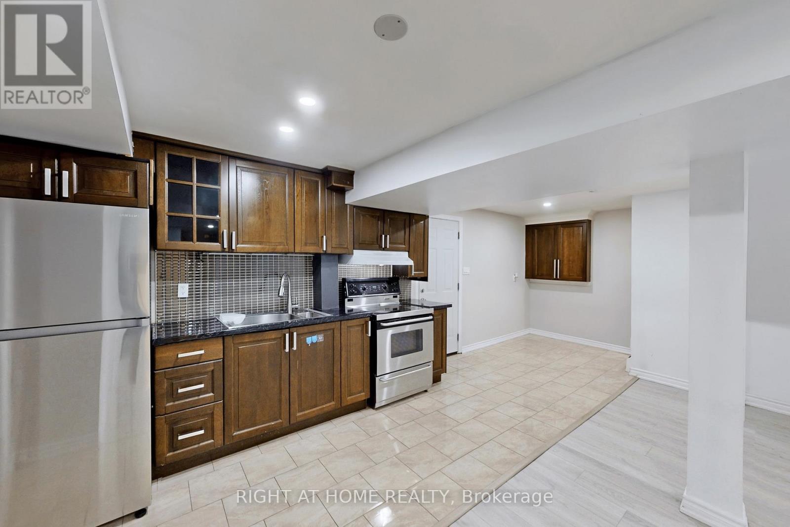 5301 Heritage Hills Boulevard, Mississauga, Ontario L5R 2J8 - Photo 36 - W12996686