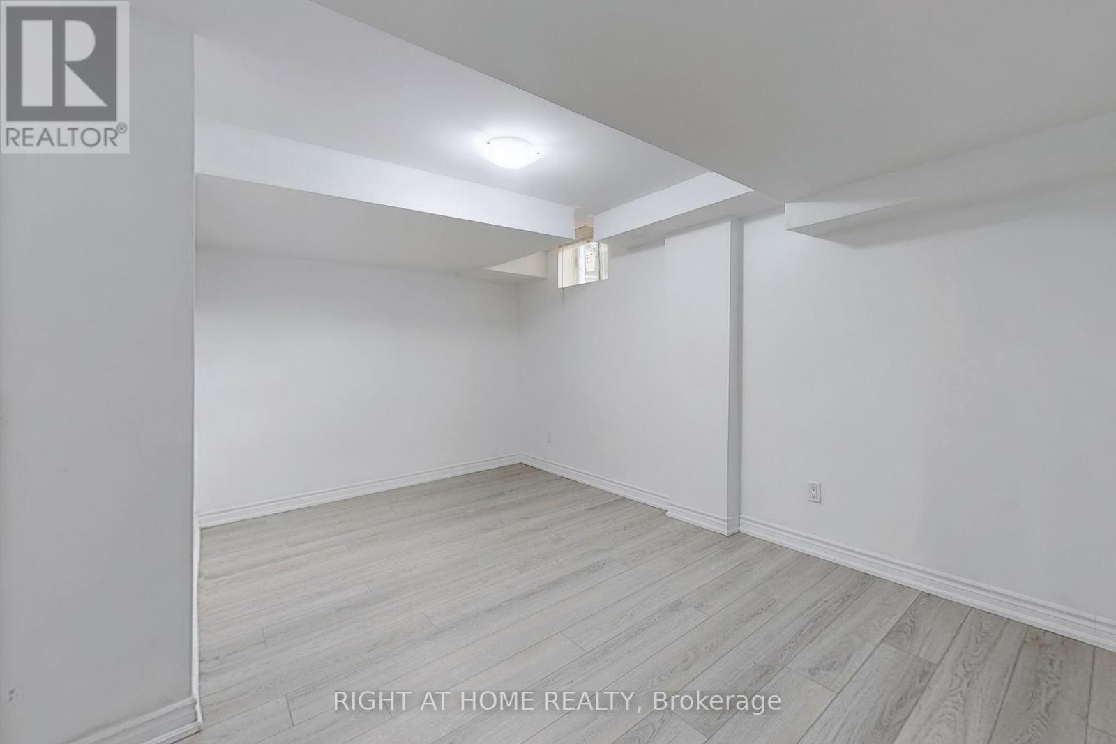 5301 Heritage Hills Boulevard, Mississauga, Ontario L5R 2J8 - Photo 37 - W12996686