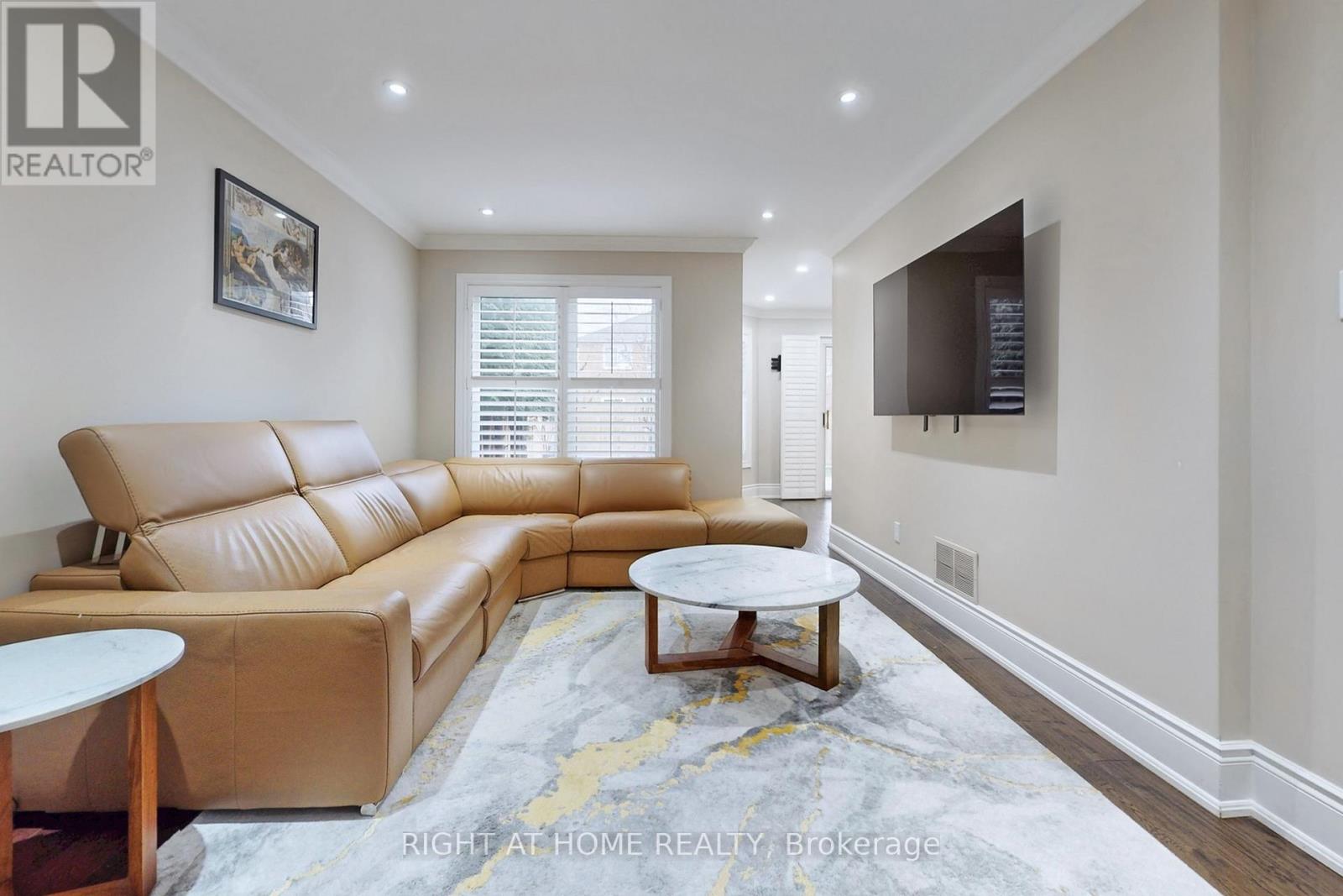 5301 Heritage Hills Boulevard, Mississauga, Ontario L5R 2J8 - Photo 4 - W12996686