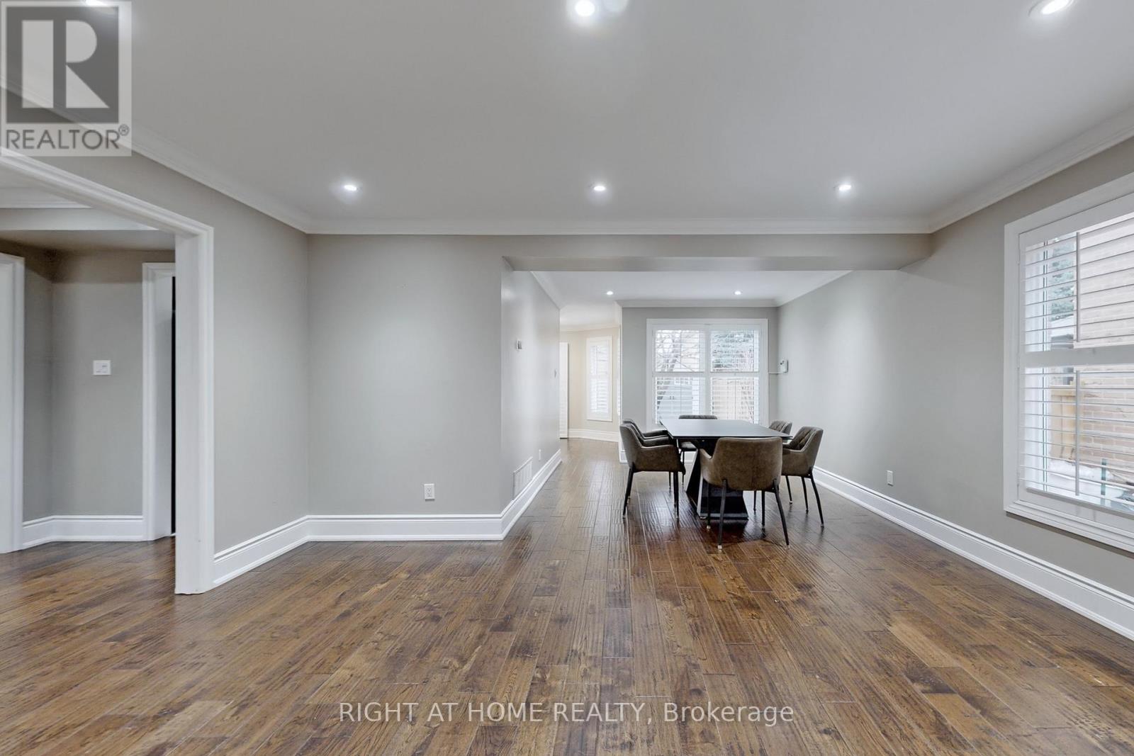 5301 Heritage Hills Boulevard, Mississauga, Ontario L5R 2J8 - Photo 9 - W12996686