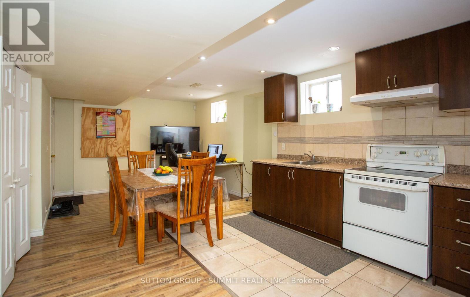 10 Elmcrest Drive, Brampton, Ontario  L6Y 5T7 - Photo 20 - W12996690