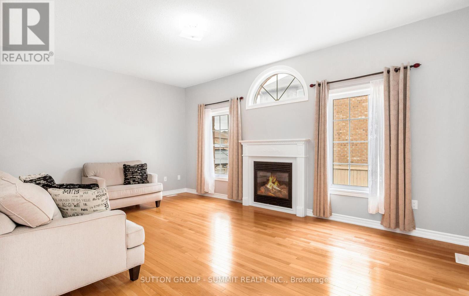 10 Elmcrest Drive, Brampton, Ontario  L6Y 5T7 - Photo 7 - W12996690