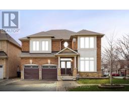 10 ELMCREST DRIVE, Brampton, Ontario