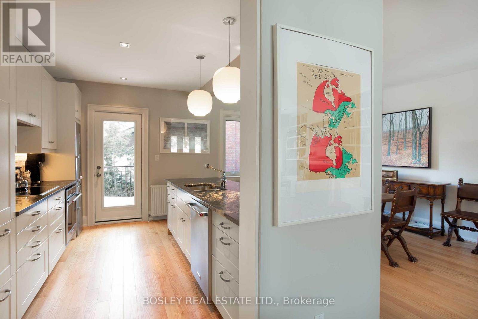 9 Indian Valley Crescent, Toronto, Ontario  M6R 1Y5 - Photo 11 - W12996698