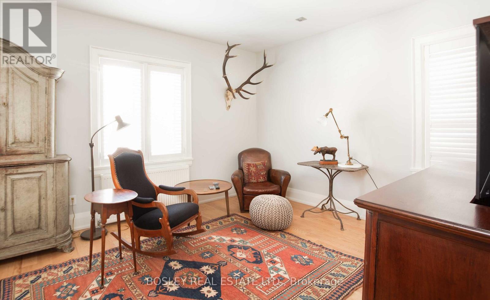 9 Indian Valley Crescent, Toronto, Ontario  M6R 1Y5 - Photo 16 - W12996698