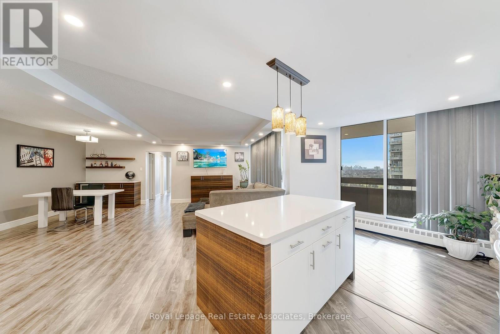 1406 - 335 Mill Road, Toronto, Ontario  M9C 1Y6 - Photo 7 - W12996708