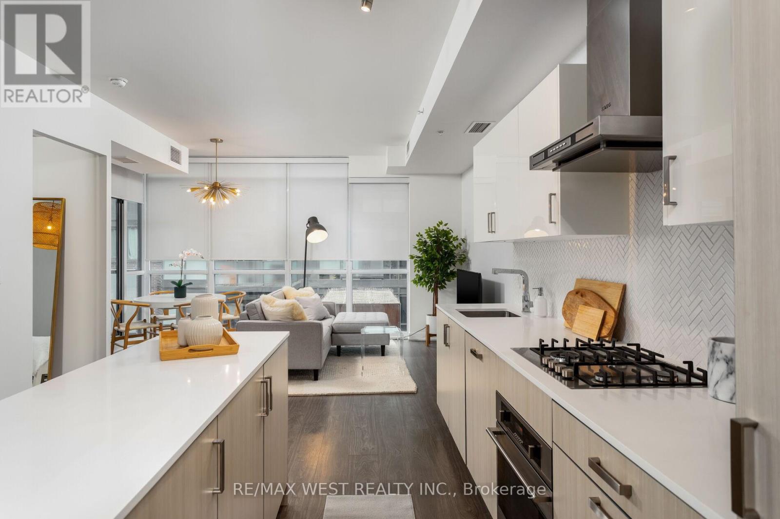 603 - 36 Howard Park Avenue, Toronto, Ontario  M6R 0A5 - Photo 14 - W12996710