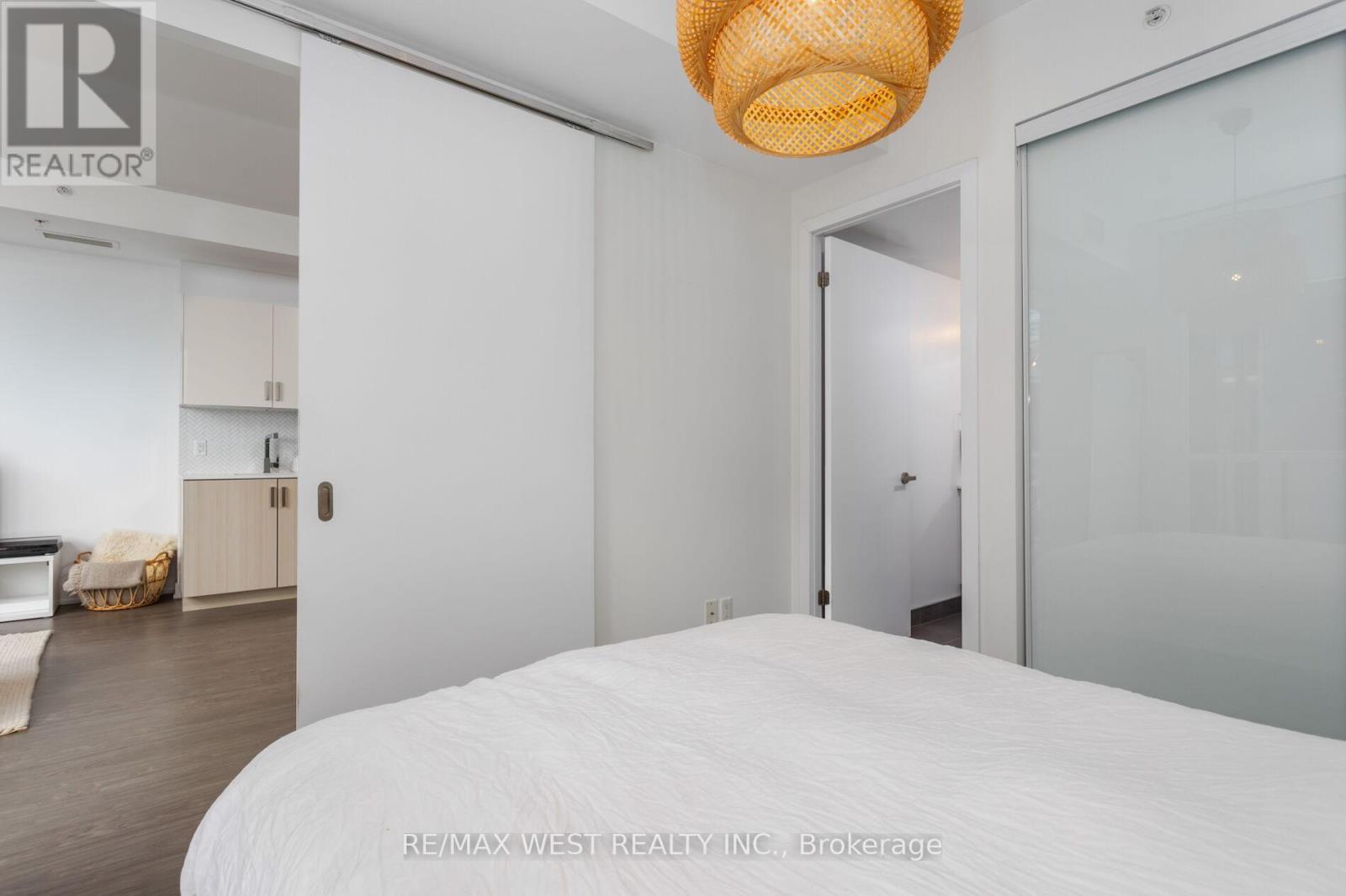 603 - 36 Howard Park Avenue, Toronto, Ontario  M6R 0A5 - Photo 24 - W12996710