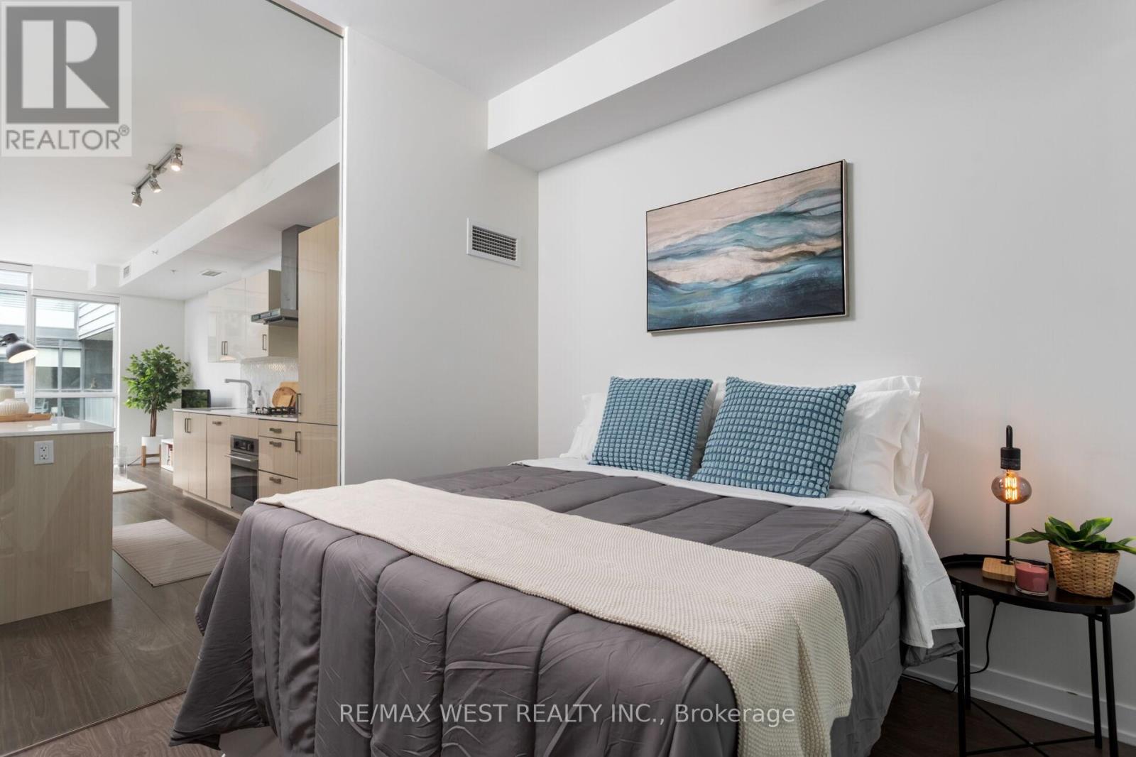 603 - 36 Howard Park Avenue, Toronto, Ontario  M6R 0A5 - Photo 30 - W12996710