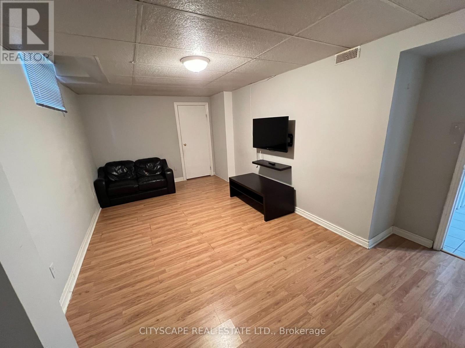 Basement - 4813 Creditview Road, Mississauga, Ontario  L5V 1H5 - Photo 16 - W12996746