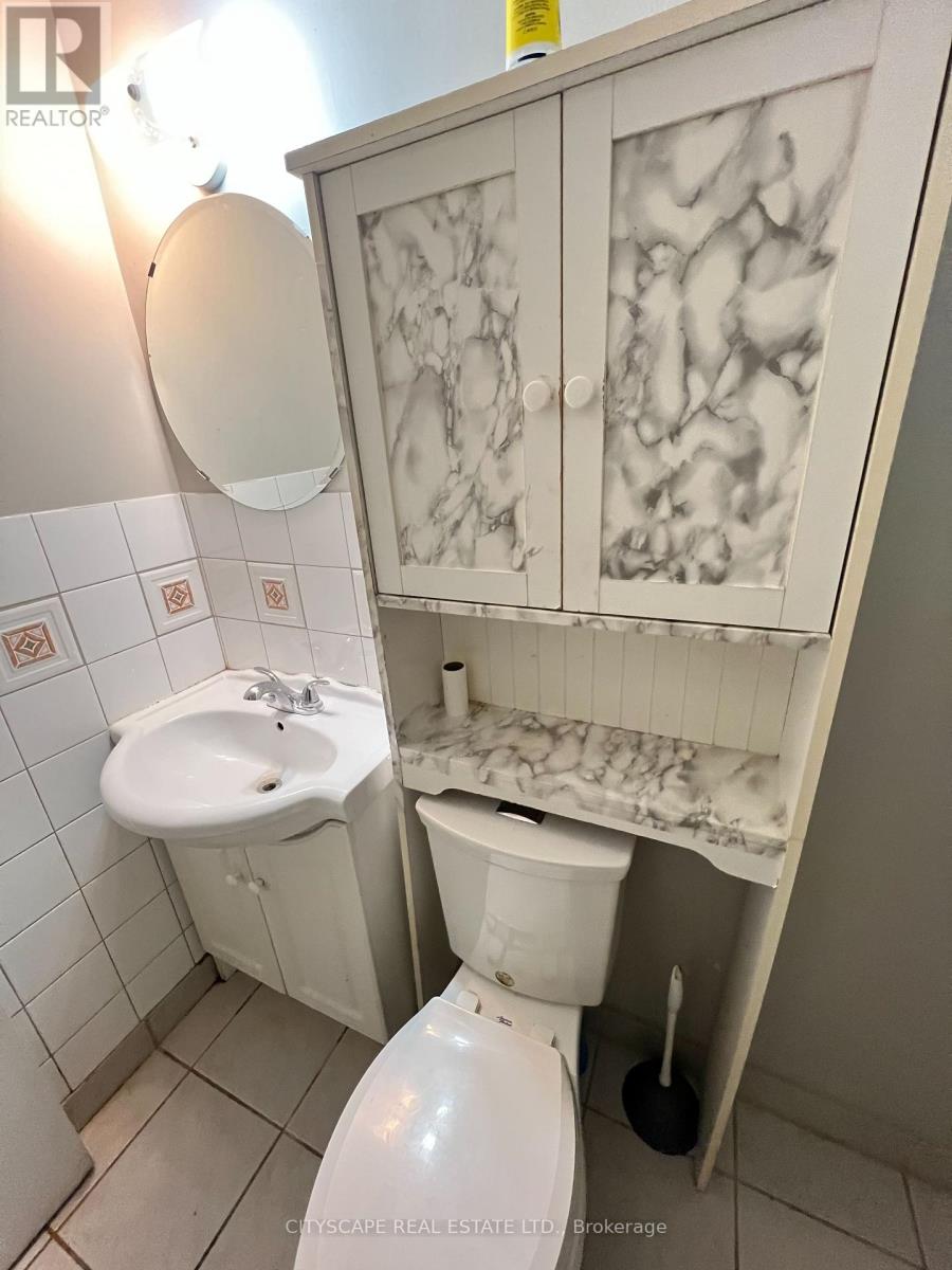 Basement - 4813 Creditview Road, Mississauga, Ontario  L5V 1H5 - Photo 8 - W12996746