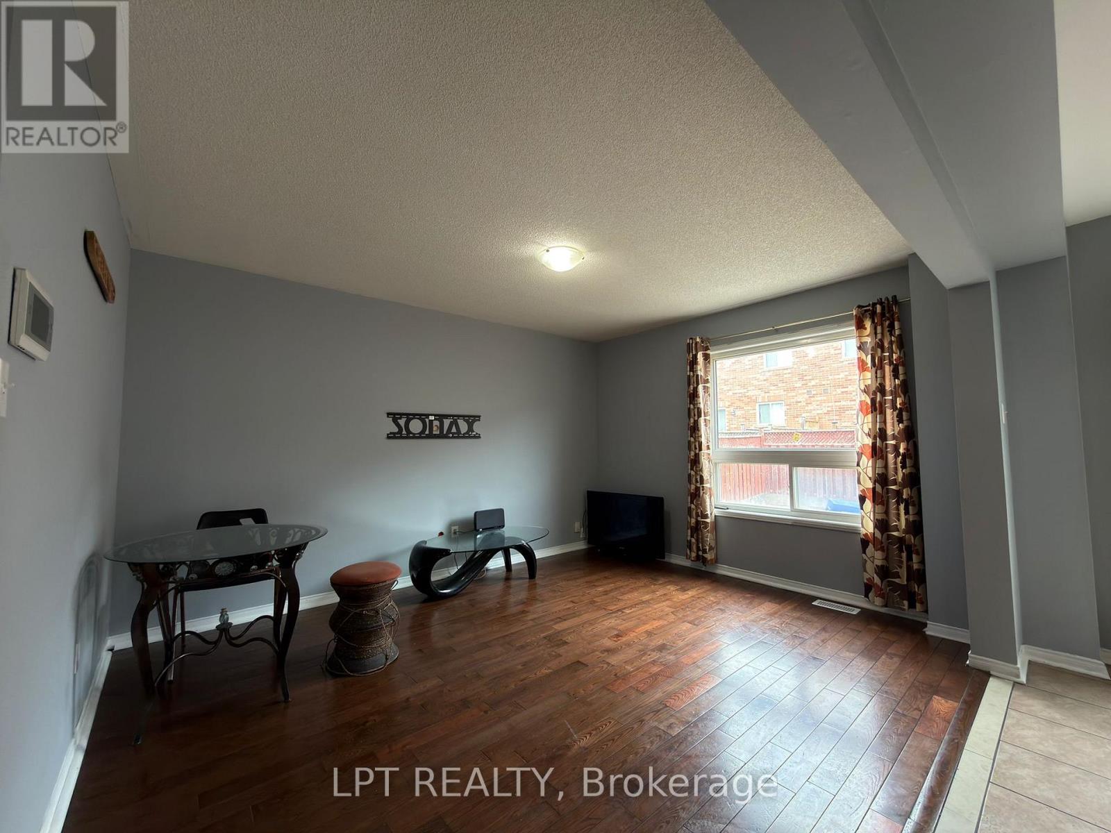 112 Bushmill Circle, Brampton, Ontario  L7A 0K6 - Photo 15 - W12996792