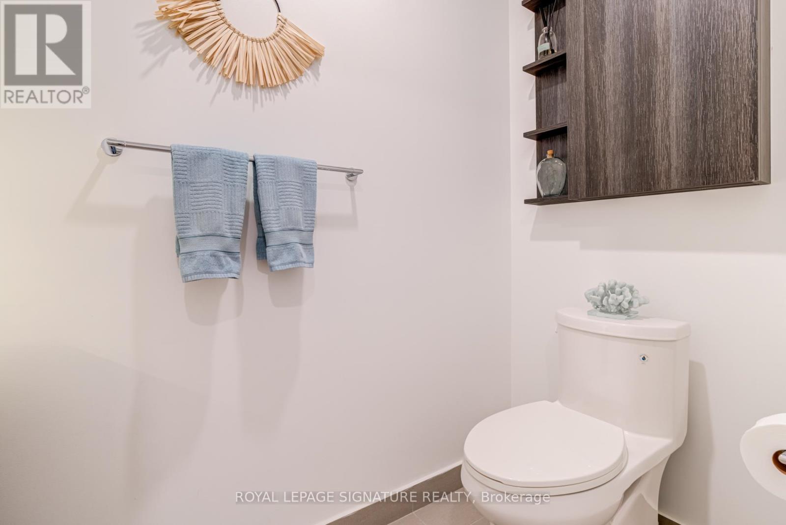 207 - 21 Park Street, Mississauga, Ontario  L5G 0C2 - Photo 14 - W12996800